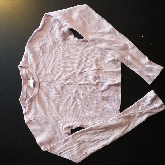 🫐2 for $40 TNA Cropped Ribbed Long Sleeve in Frosted Lavender - Picture 3 of 4
